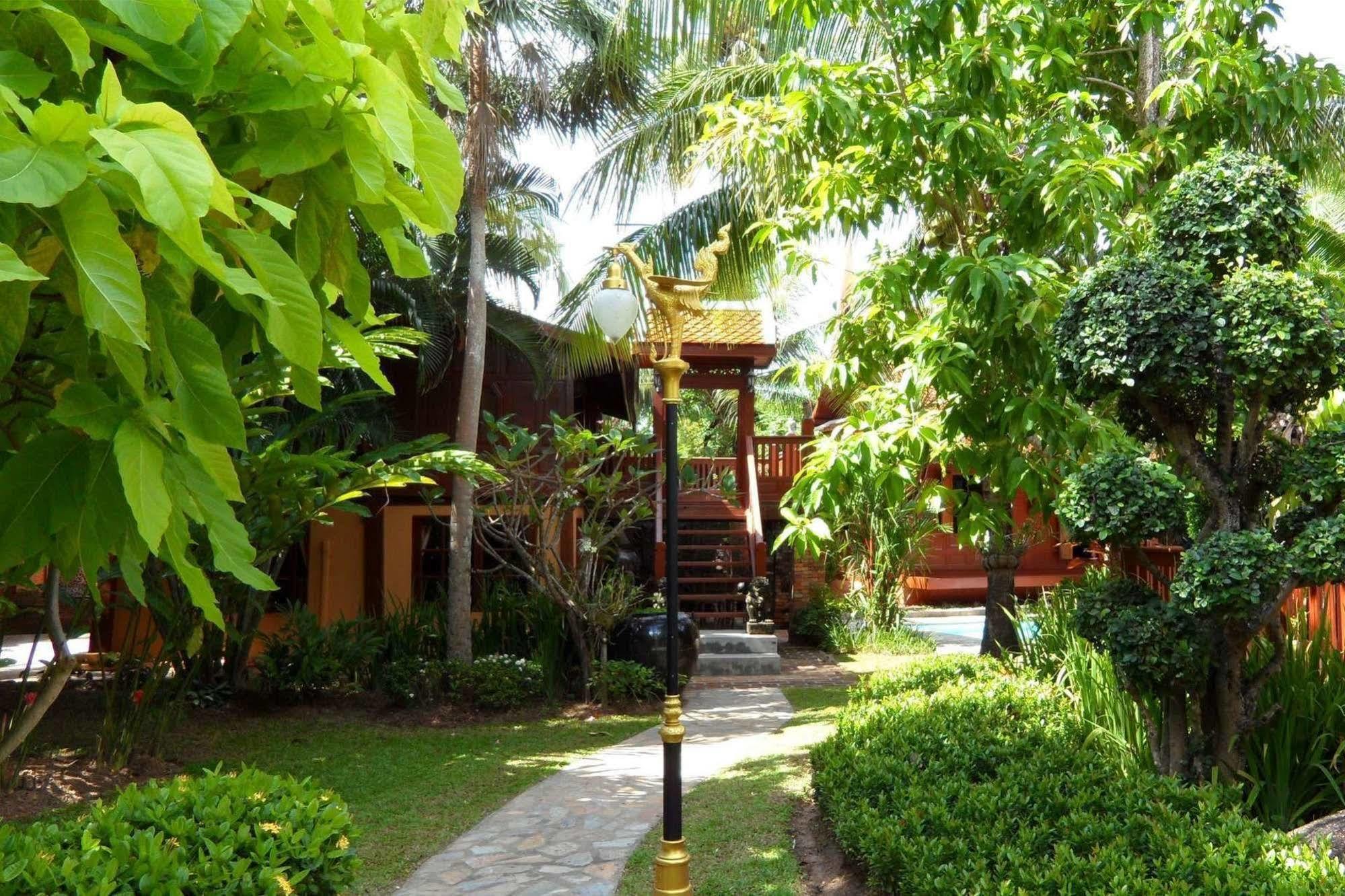 Hotel Baan Sang Pathum à Rawai Extérieur photo